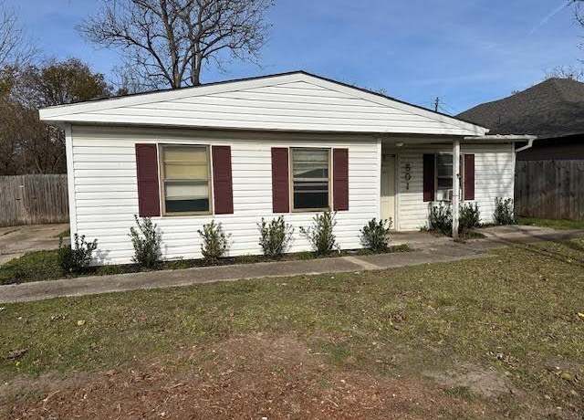 Property at 501 Crest Hill Dr, Mesquite, TX 75149, 4 beds, 2 baths