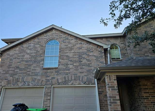 Property at 224 Bluefinch Dr, Little Elm, TX 75068, 4 beds, 2.5 baths