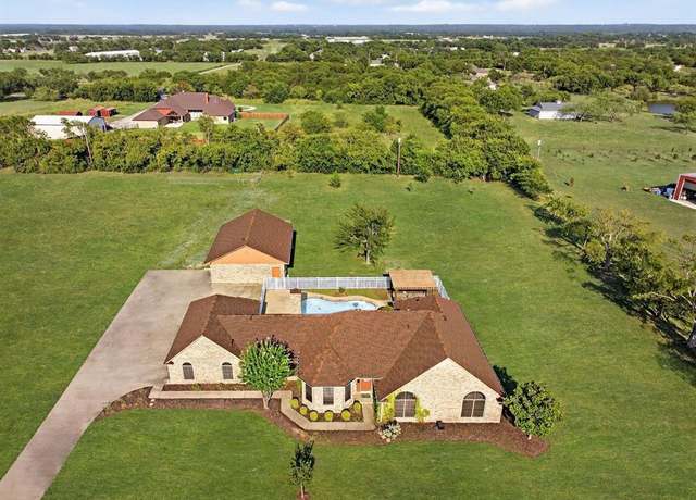 Property at 6088 Moss Rose Ln, Aubrey, TX 76227, 4 beds, 2.5 baths