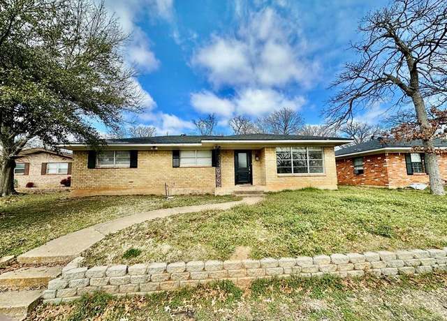 Property at 903 Seymore Cir, Denison, TX 75020, 3 beds, 2 baths