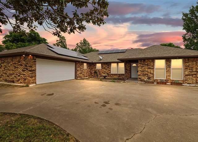 Property at 6245 Century Dr, Kennedale, TX 76060, 4 beds, 2 baths