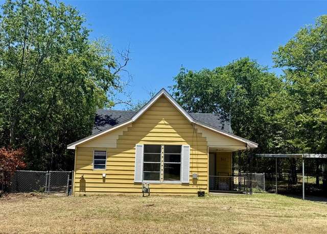 Property at 311 Edna St, Weatherford, TX 76086, 2 beds, 1 bath