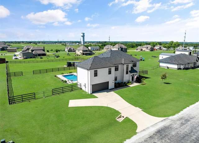Property at 251 Redwood Dr, Van Alstyne, TX 75495, 4 beds, 3.5 baths