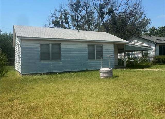 Property at 106 Benton St, Nocona, TX 76255, 2 beds, 1 bath