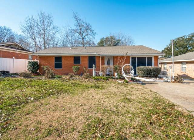 Property at 1409 Nichols St, Ennis, TX 75119, 3 beds, 2 baths