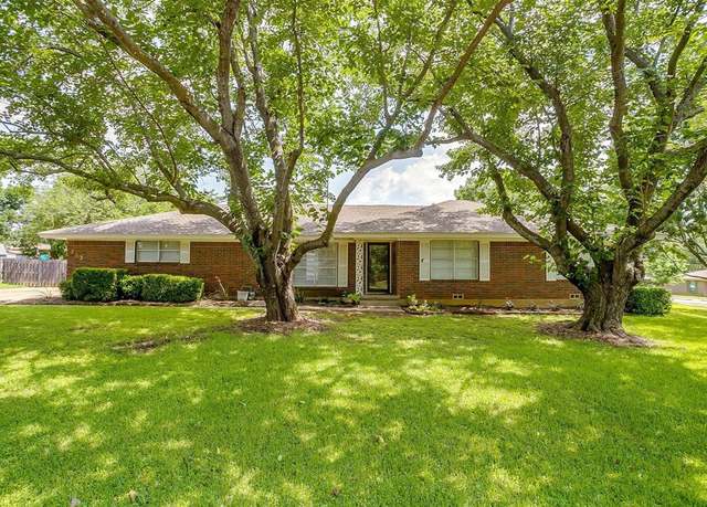 Property at 203 Lone Star St, Joshua, TX 76058, 3 beds, 2 baths