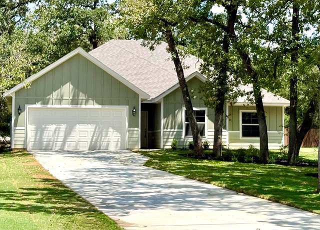Property at 110 Seminole Cv, Lake Kiowa, TX 76240, 3 beds, 2 baths