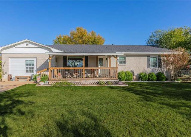 Property at 1134 N Lone Star Pkwy, Mcgregor, TX 76657, 3 beds, 2 baths