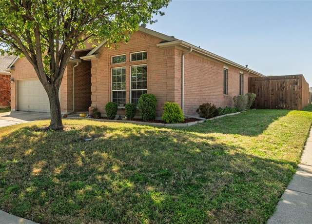 Property at 2100 Carlotta Dr, Fort Worth, TX 76177, 3 beds, 2 baths