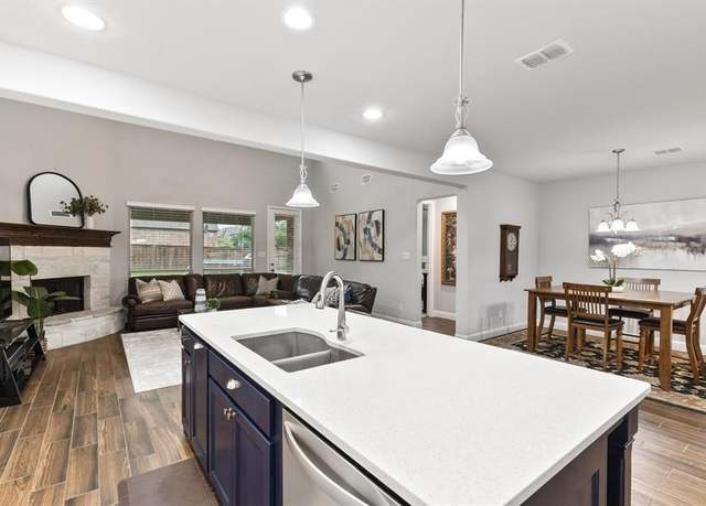 Property at 1319 Bridgewater Blvd, Celina, TX 75009, 5 beds, 4 baths