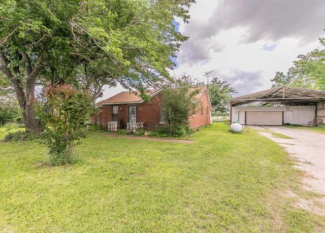 Property at 109 Honeysuckle, Paradise, TX 76073, 3 beds, 2 baths