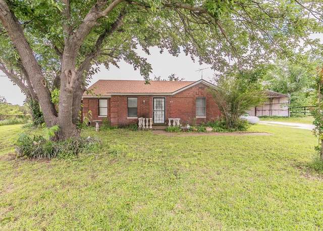 Property at 109 Honeysuckle, Paradise, TX 76073, 3 beds, 2 baths