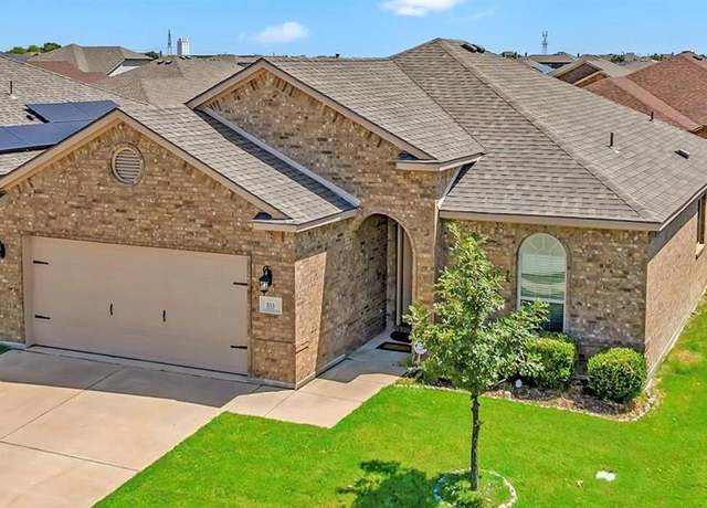 Property at 333 Marble Creek Dr, Fort Worth, TX 76131, 3 beds, 2 baths