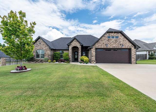 Property at 7306 Tule Creek Ln, Tyler, TX 75703, 3 beds, 2.5 baths