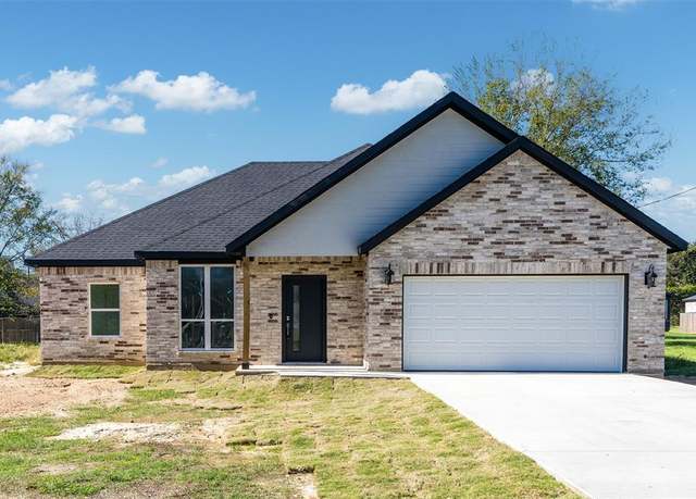 Property at 313 Kapuna Dr, Tool, TX 75143, 3 beds, 2 baths