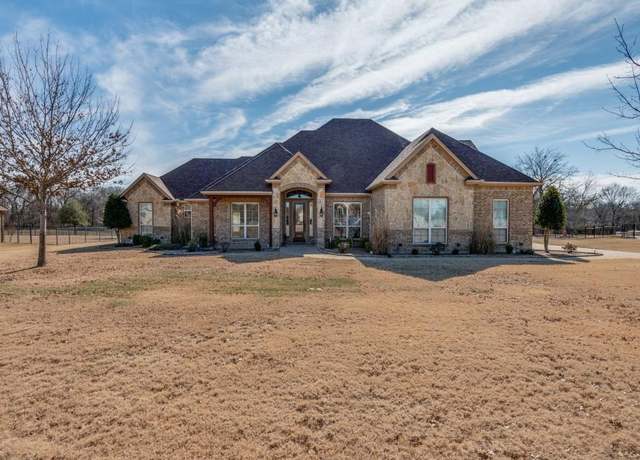 Property at 128 Sullivan Way, Waxahachie, TX 75167, 4 beds, 4 baths