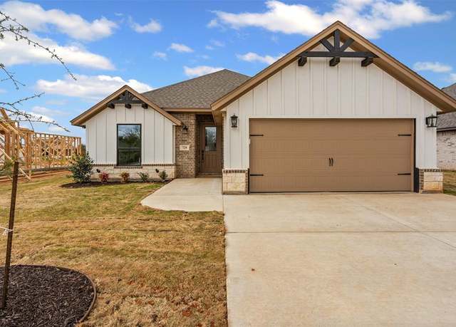 Property at 729 Jameson, Springtown, TX 76082, 3 beds, 2 baths