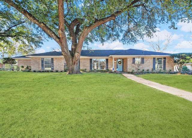 Property at 2013 Glenwood Cir, Corsicana, TX 75110, 4 beds, 3 baths
