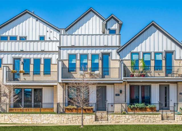 Property at 2372 Rook Dr, Dallas, TX 75211, 2 beds, 2.5 baths