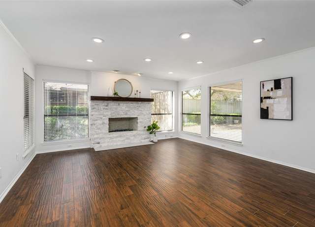 Property at 4045 Morman Ln, Addison, TX 75001, 2 beds, 2.5 baths