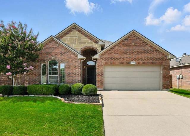 Property at 3112 Stonecrop Trl, Denton, TX 76226, 4 beds, 3 baths