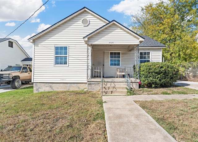 Property at 2021 Gurley Ave, Waco, TX 76706, 3 beds, 2 baths