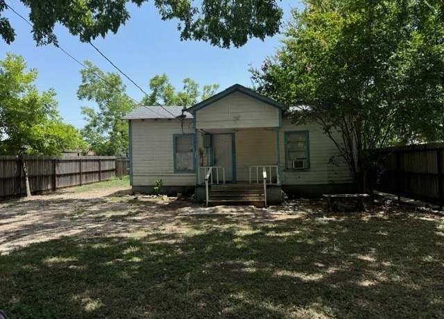 Property at 406 N Harrison St, West, TX 76691, 2 beds, 1 bath