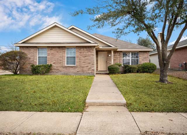 Property at 3884 Pinebluff Ln, Rockwall, TX 75032, 3 beds, 2 baths