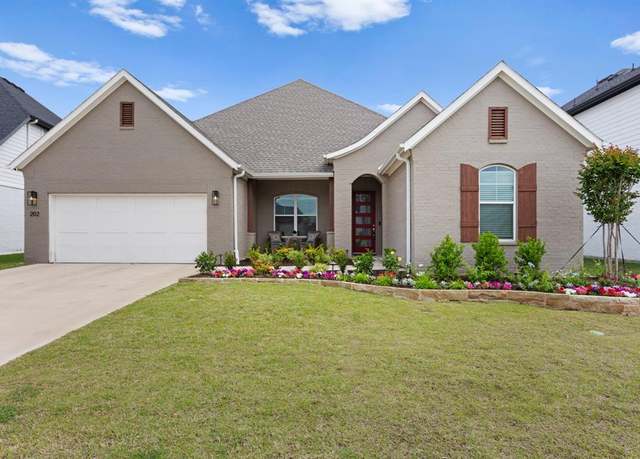 Property at 202 Observation Dr N, Aledo, TX 76008, 4 beds, 3 baths