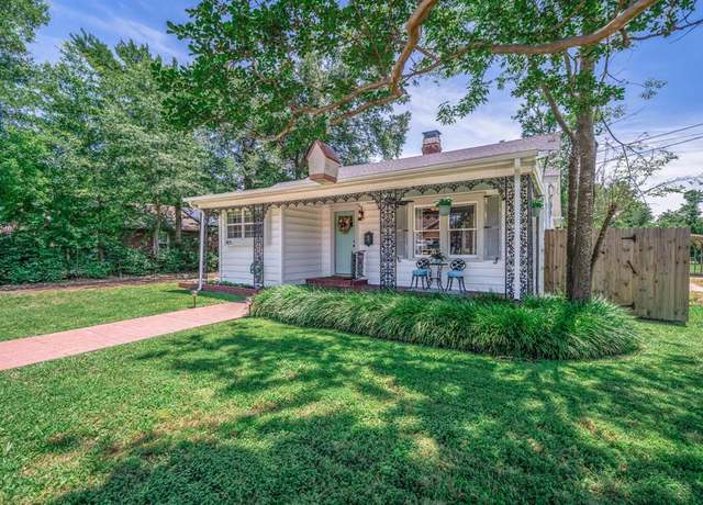 Property at 405 Houston St, Sulphur Springs, TX 75482, 2 beds, 2 baths