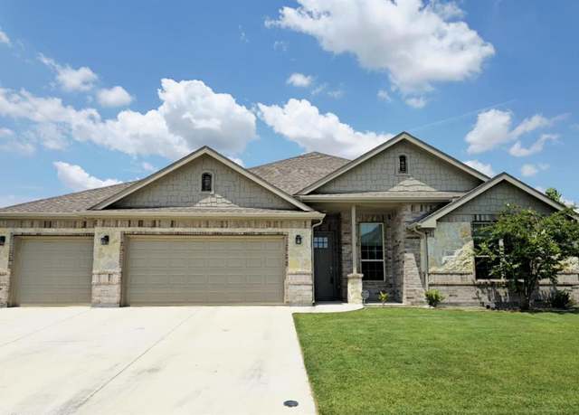 Property at 126 Creekside Dr, Sanger, TX 76266, 4 beds, 2 baths