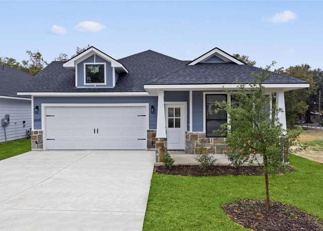 Property at 604 Dr Martin Luther King Jr Blvd, Waxahachie, TX 75165, 4 beds, 2 baths