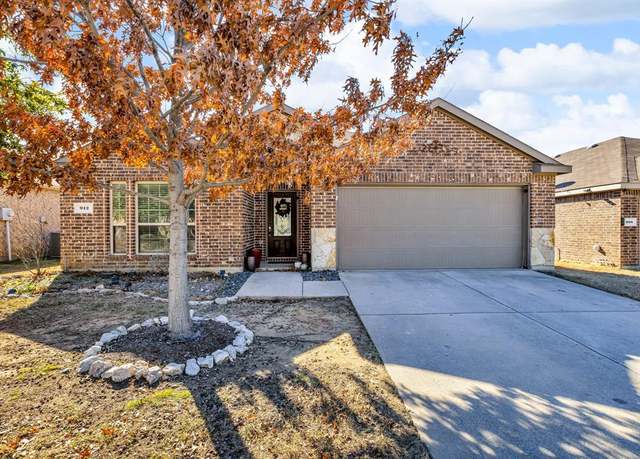 Property at 912 Cheyenne Dr, Aubrey, TX 76227, 3 beds, 2 baths