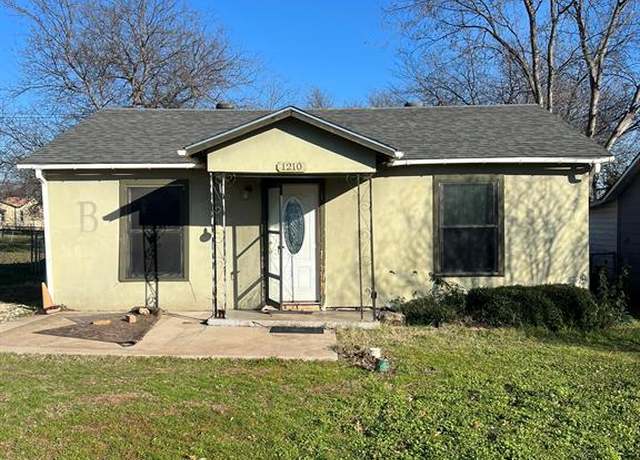 Property at 1210 Harvard St, River Oaks, TX 76114, 2 beds, 1 bath