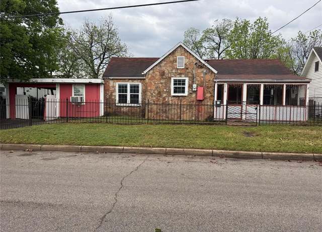 Property at 2518 Mclemore Ave, Fort Worth, TX 76111, 2 beds, 1 bath