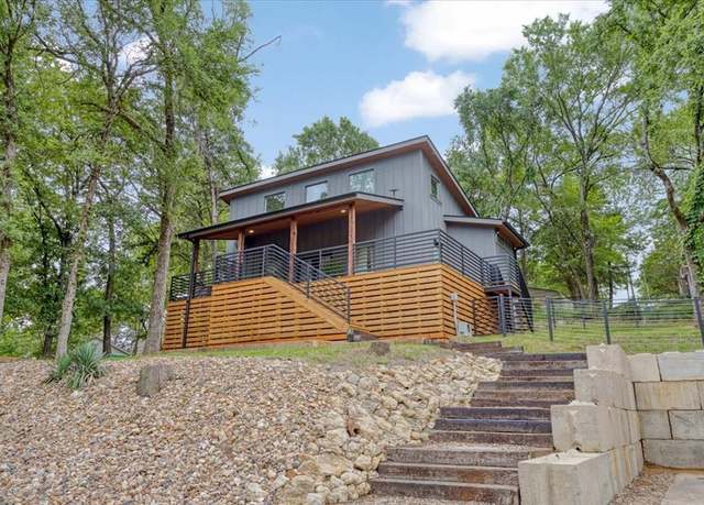 Property at 142 Wales Dr, Pottsboro, TX 75076, 3 beds, 2 baths