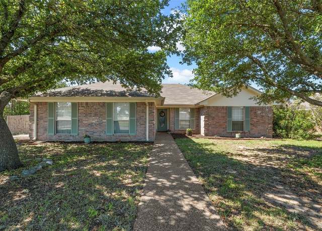Property at 10400 Marigold Rd, Waco, TX 76708, 3 beds, 2 baths