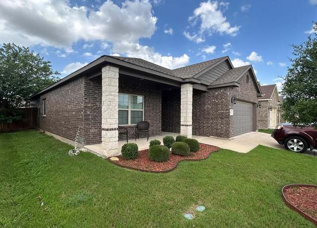 Property at 324 Lead Creek Dr, Fort Worth, TX 76131, 3 beds, 2 baths