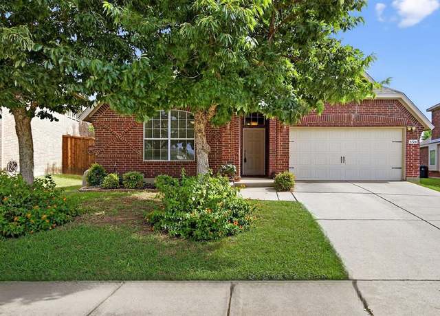 Property at 5724 Brookside Dr, Denton, TX 76226, 3 beds, 2 baths