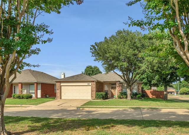 Property at 4944 Steeple Chase Ct, Grand Prairie, TX 75052, 3 beds, 2 baths