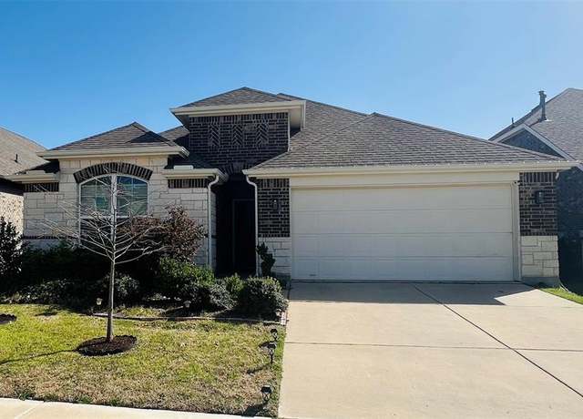 Property at 5641 Durst Ln, Forney, TX 75126, 3 beds, 2 baths
