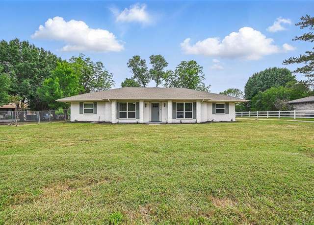 Property at 342 Willow Wood St, Murphy, TX 75094, 3 beds, 2 baths