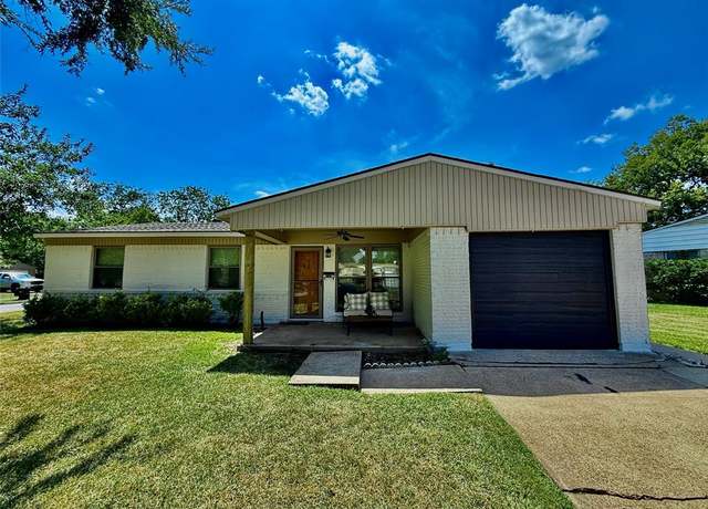 Property at 5001 San Marcus Dr, Mesquite, TX 75150, 3 beds, 2 baths
