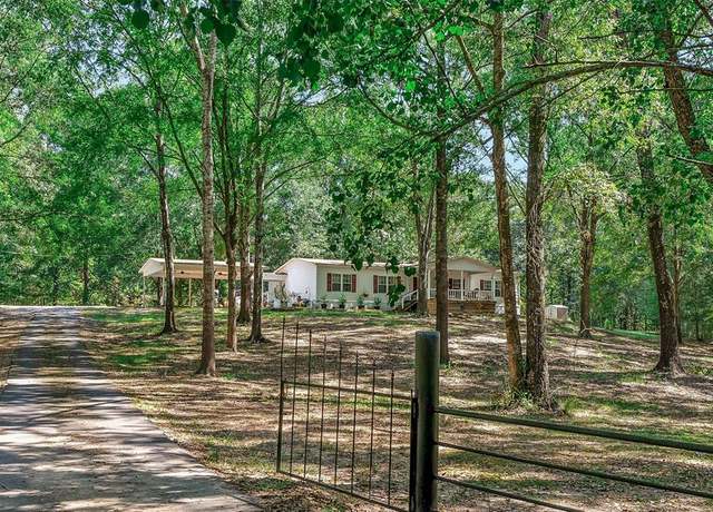 Property at 220 Robinson Rd, Elm Grove, LA 71051, 3 beds, 2 baths