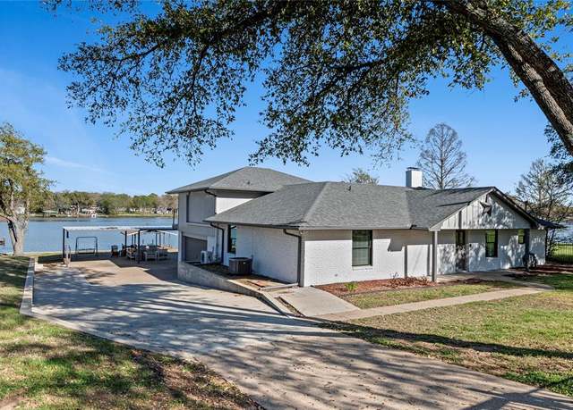 Property at 134 Spruce Trl, Gun Barrel City, TX 75156, 3 beds, 2 baths