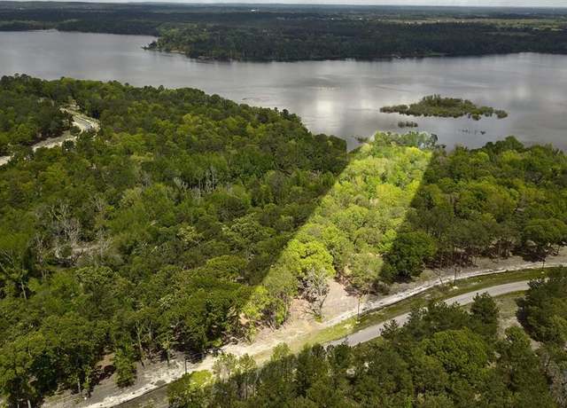 Property at 3200 Shadow Pine Dr, Larue, TX 75770