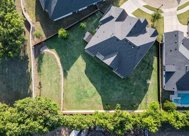 Property at 318 Waters Edge Dr, Argyle, TX 76226, 4 beds, 3.5 baths