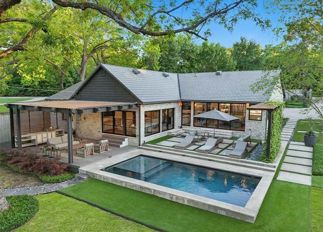 Property at 9420 Heron Dr, Fort Worth, TX 76108, 4 beds, 4.5 baths