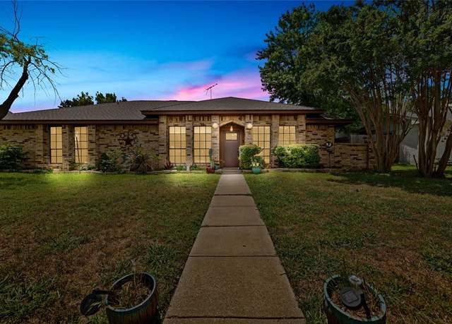Property at 1603 Versailles Dr, Richardson, TX 75081, 4 beds, 3 baths