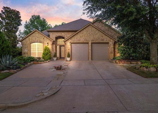 Property at 2900 Blue Heron Dr, Mesquite, TX 75181, 5 beds, 3.5 baths